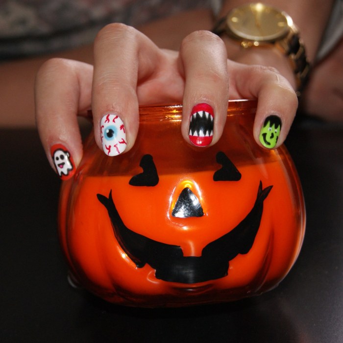 nails by natalie rose mobile nail london Halloween Shellac Rock Royally manicure