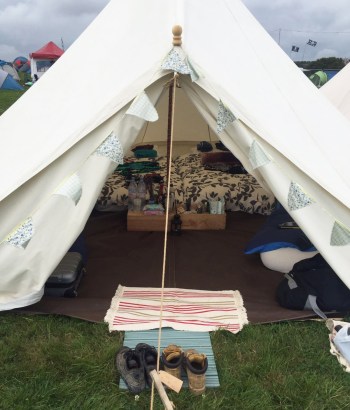 nails by natalie rose london mobile nail technician manicure pedicure bestival bell tent