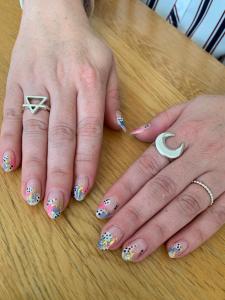 Nails by natalie rose mobile manicures london Abstract pastels, found on the Bloody Mary metal jewellery insta Page